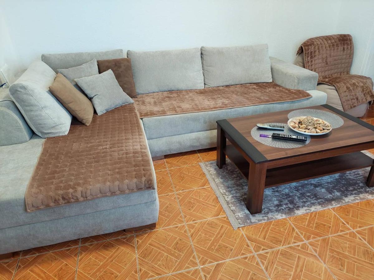 Apartmani Jovan Ulcinj Buitenkant foto