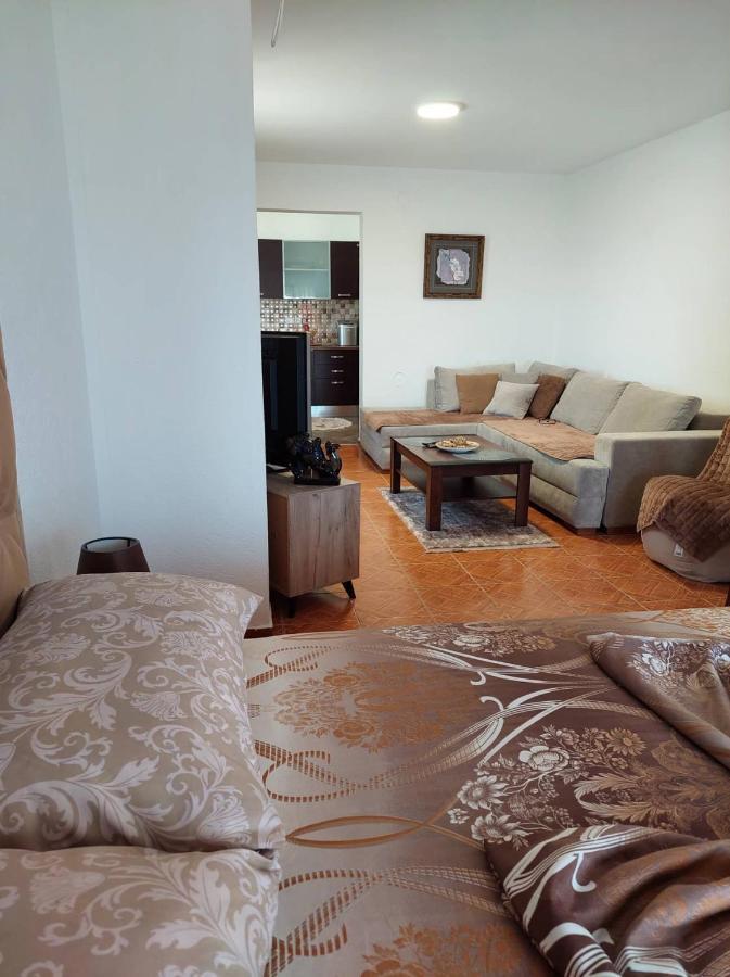 Apartmani Jovan Ulcinj Buitenkant foto