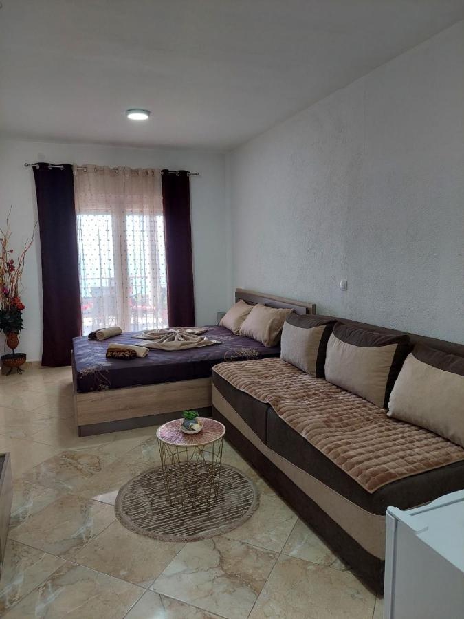 Apartmani Jovan Ulcinj Buitenkant foto