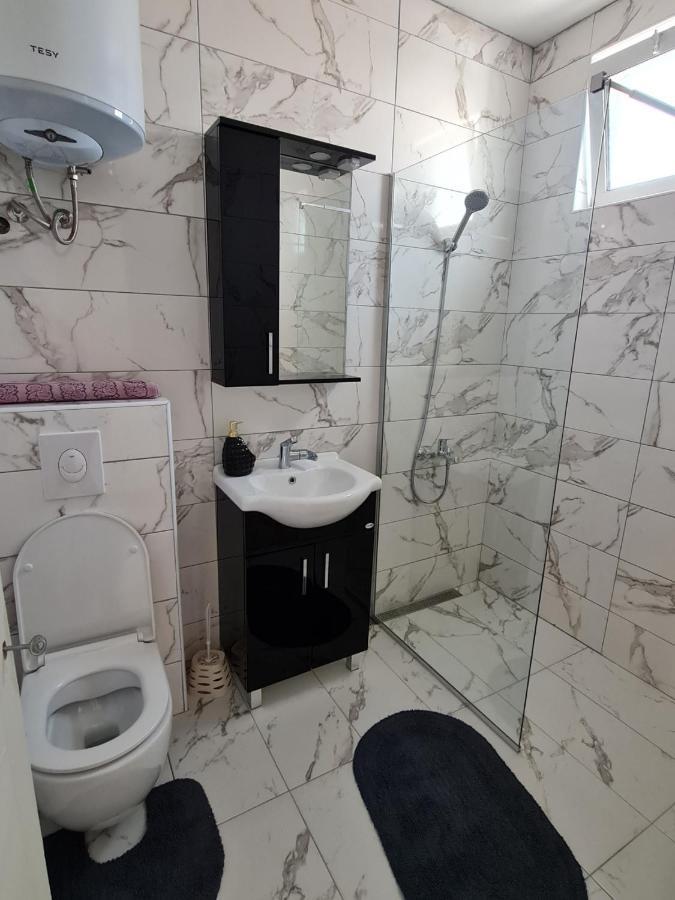Apartmani Jovan Ulcinj Buitenkant foto