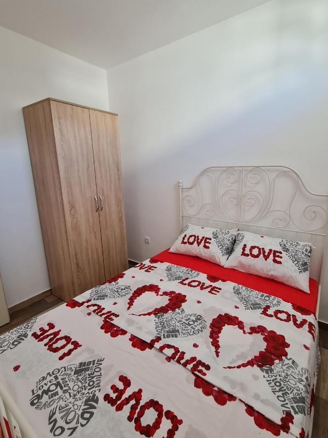 Apartmani Jovan Ulcinj Buitenkant foto