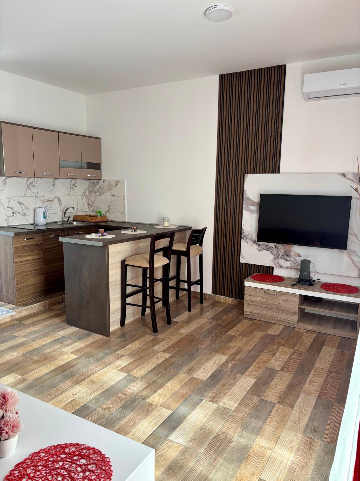 Apartmani Jovan Ulcinj Buitenkant foto